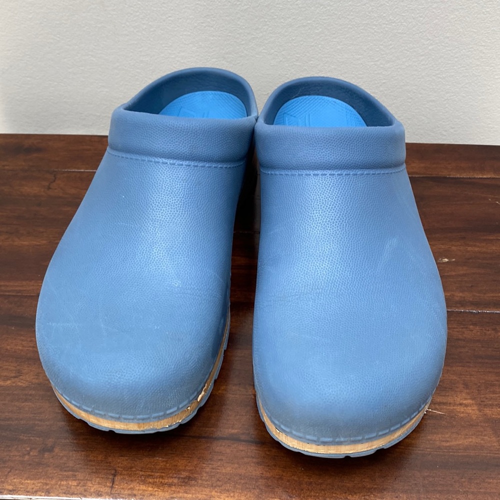 Dansko Rubber clog